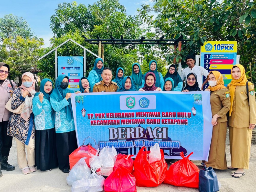 TP PKK Kelurahan Mentawa Baru Hulu Gelar Kegiatan Berbagi di Bulan Ramadan
